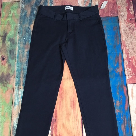 Old Navy Pants - 🌸SOLD 🌸 Old Navy Pixie Regular Pant